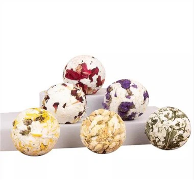 Bombas de banho com conjunto de presentes de flores secas